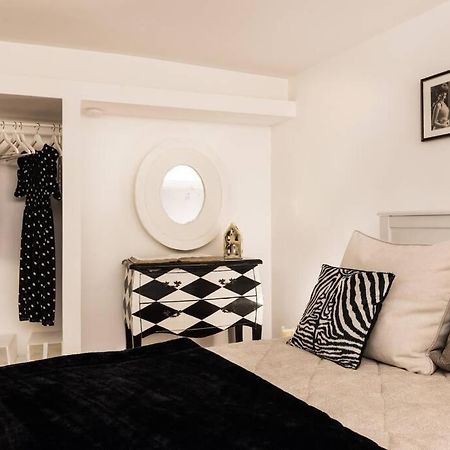 רומא Lovely Colosseum Loft Apartment מראה חיצוני תמונה