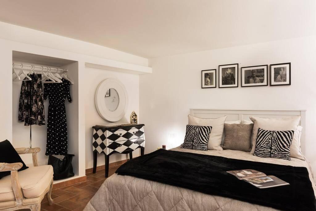 רומא Lovely Colosseum Loft Apartment מראה חיצוני תמונה