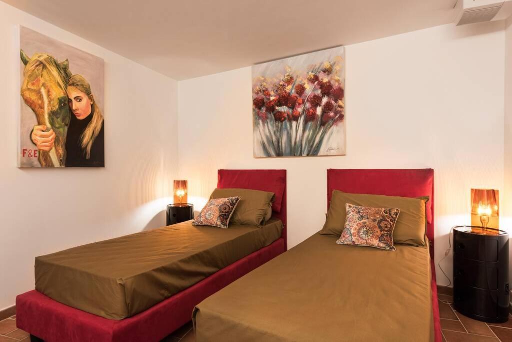 רומא Lovely Colosseum Loft Apartment מראה חיצוני תמונה
